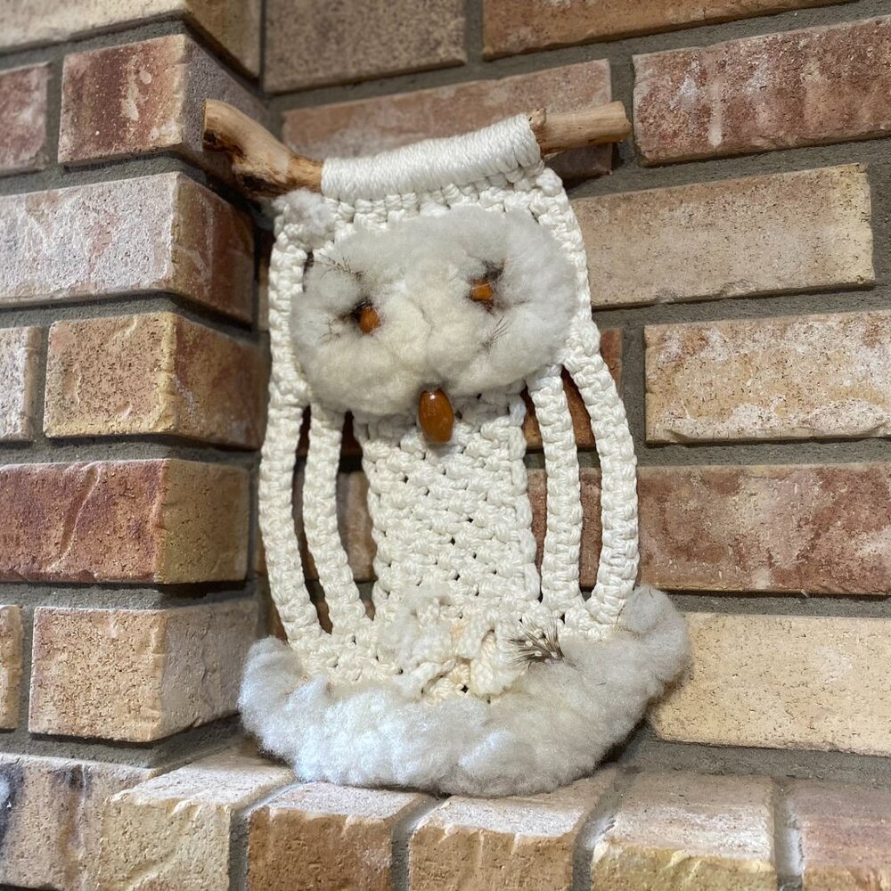 Vintage Handcrafted Macrame Owl Wall Hanging Driftwood Art 70s Boho - Picture 2 of 6